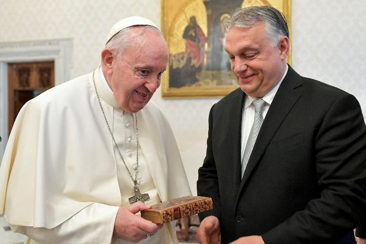 Orbán: arra kértem Ferenc pápát, hogy támogassa a béke érdekében tett erőfeszítéseinket